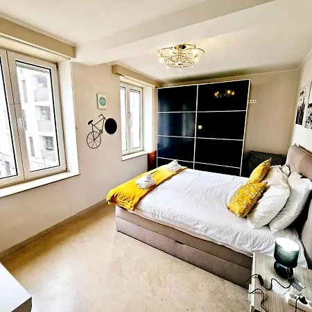 Easy Living 1br Near Station Apartment *